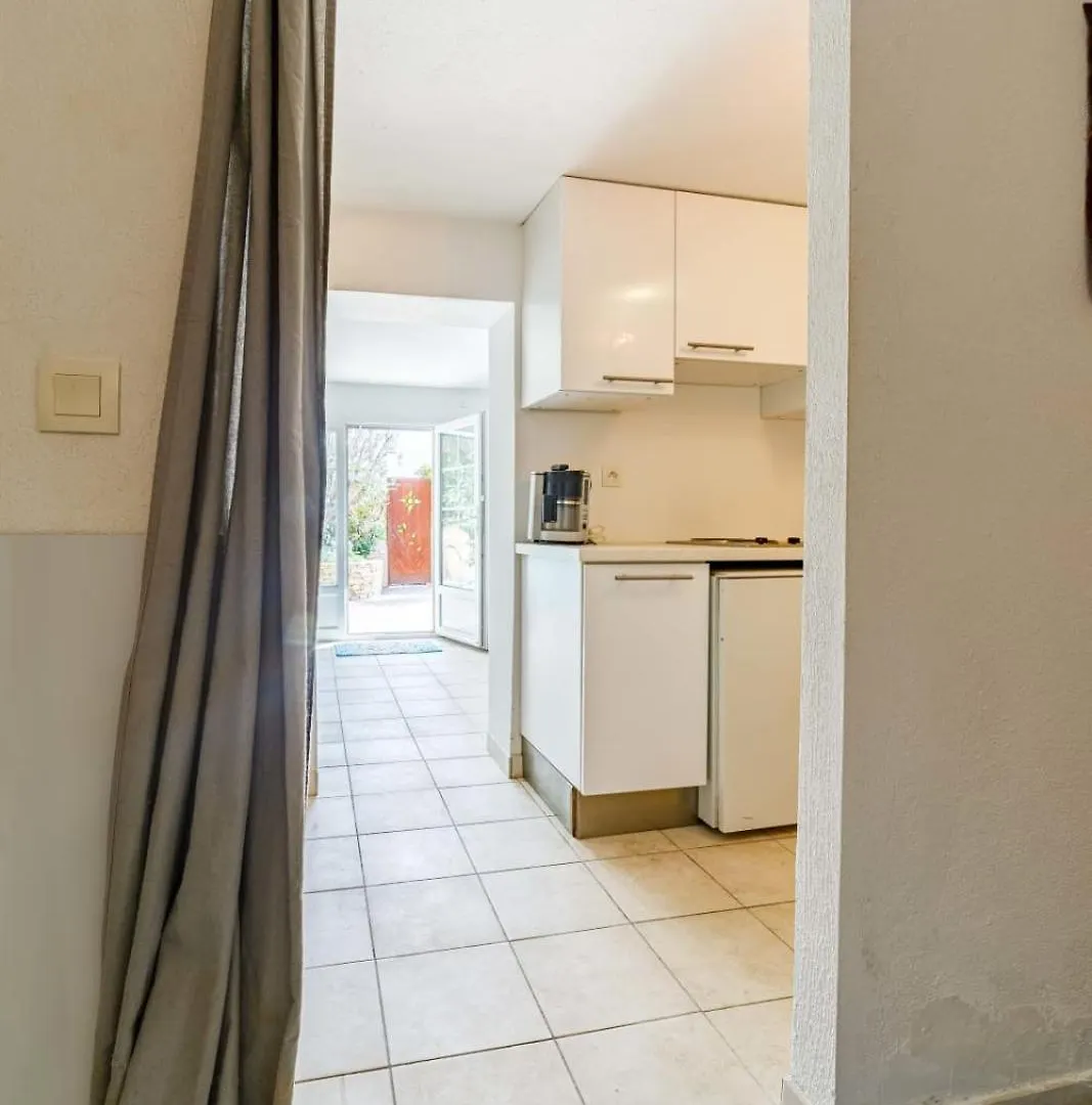 Spacious Semidetached House With Garden & Terrace Grimaud Σπίτι διακοπών