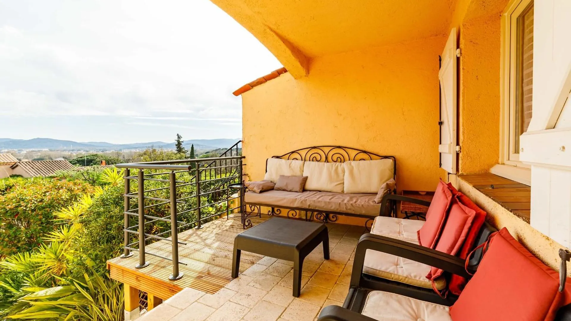 Spacious Semidetached House With Garden & Terrace Grimaud Σπίτι διακοπών